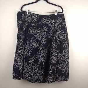 Jones New York plus size 20W skirt roses black